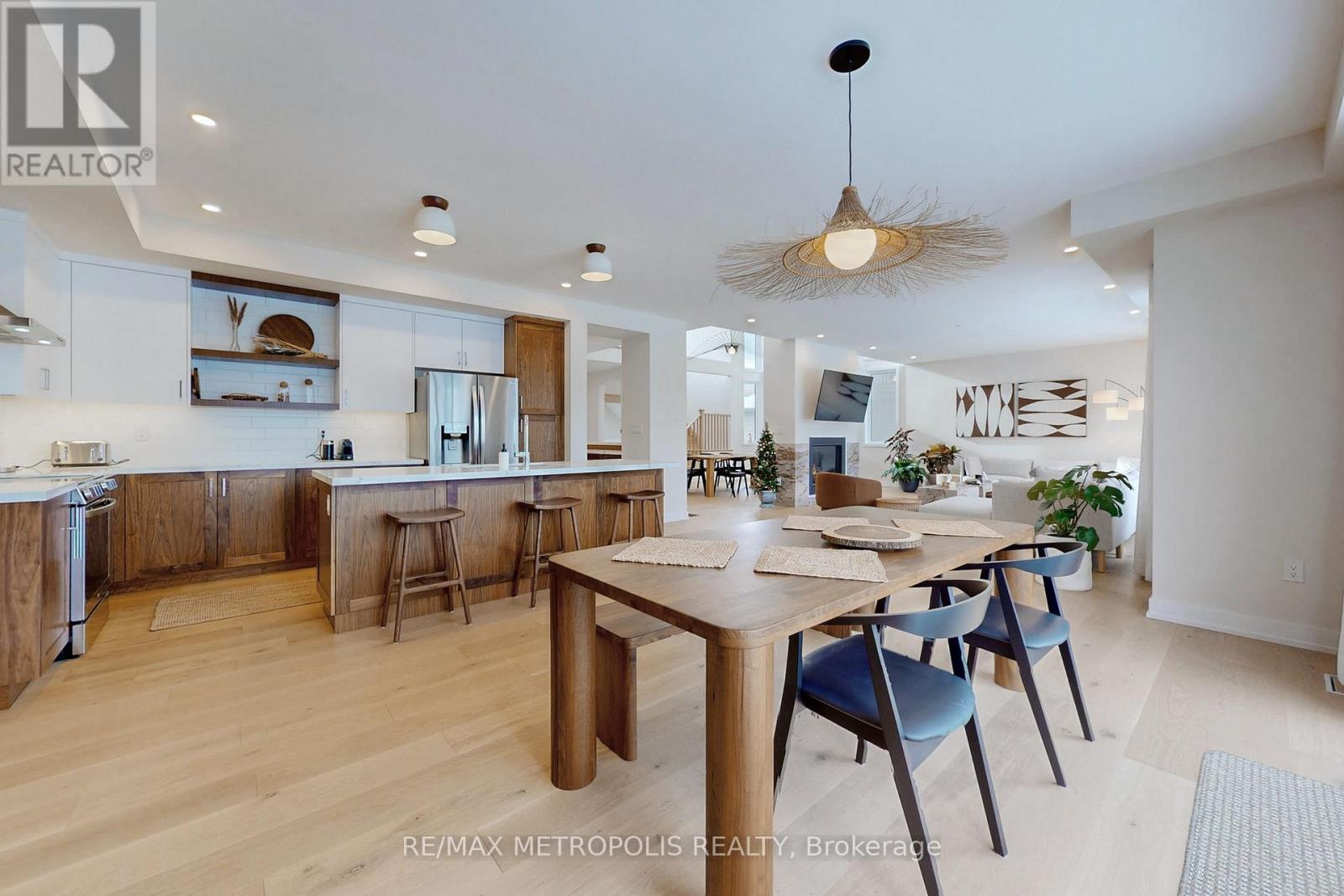 104 Stoneleigh Drive, Blue Mountains, Ontario  L9Y 0V1 - Photo 12 - X12992856