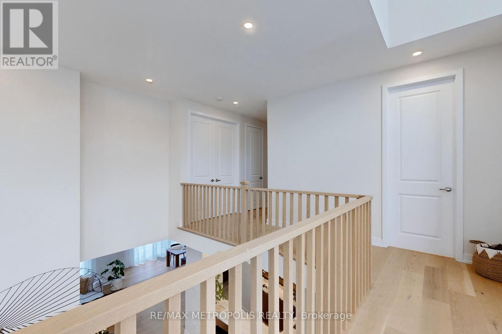 104 Stoneleigh Drive, Blue Mountains, Ontario  L9Y 0V1 - Photo 16 - X12992856