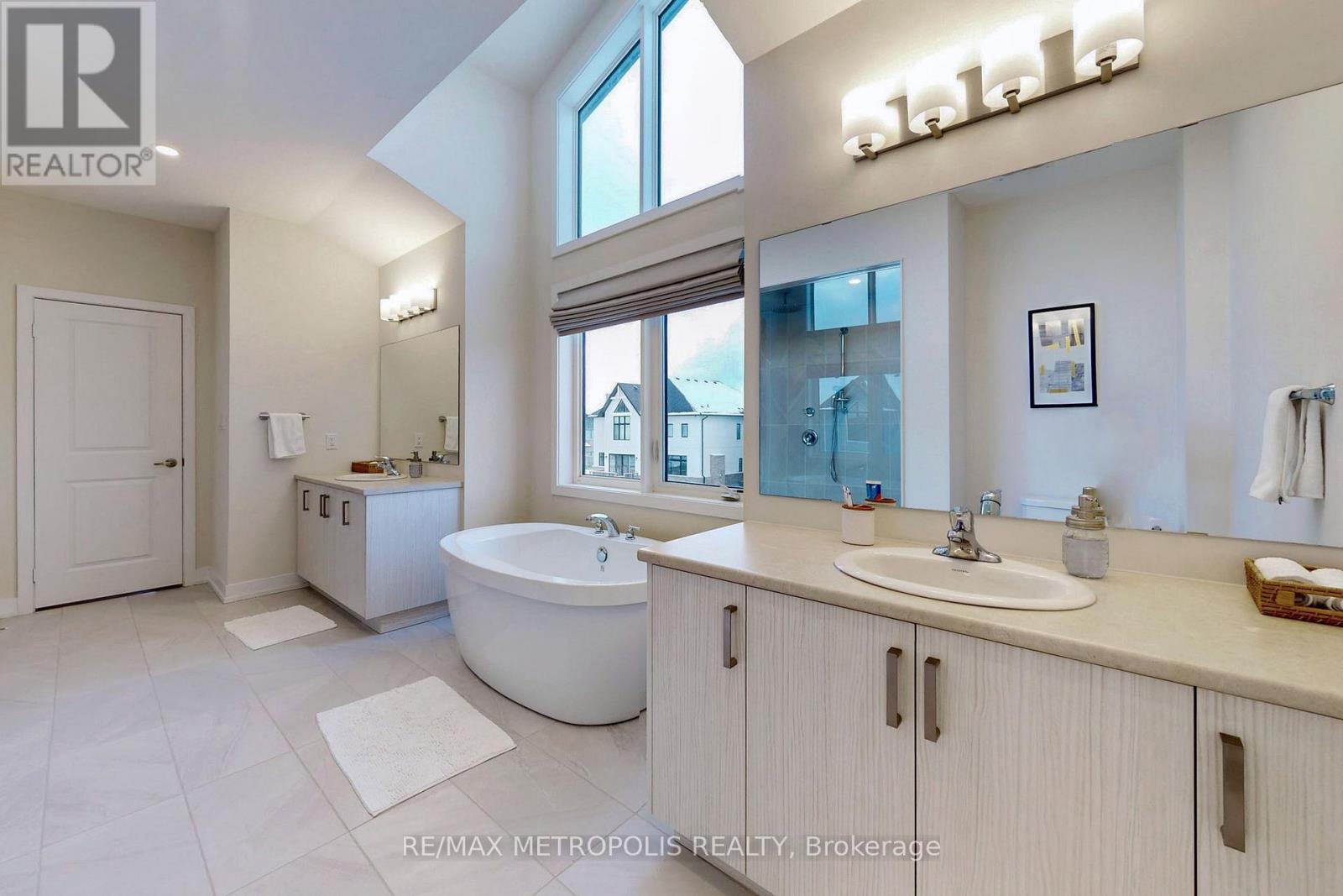 104 Stoneleigh Drive, Blue Mountains, Ontario  L9Y 0V1 - Photo 22 - X12992856