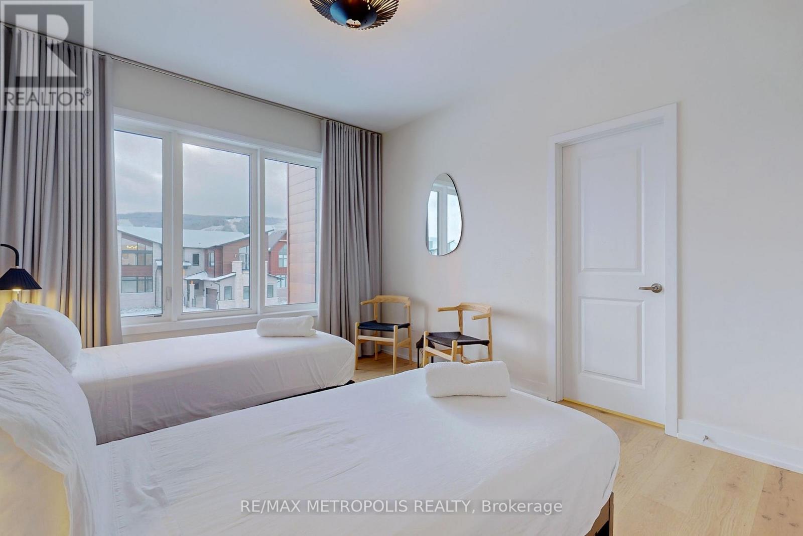 104 Stoneleigh Drive, Blue Mountains, Ontario  L9Y 0V1 - Photo 30 - X12992856