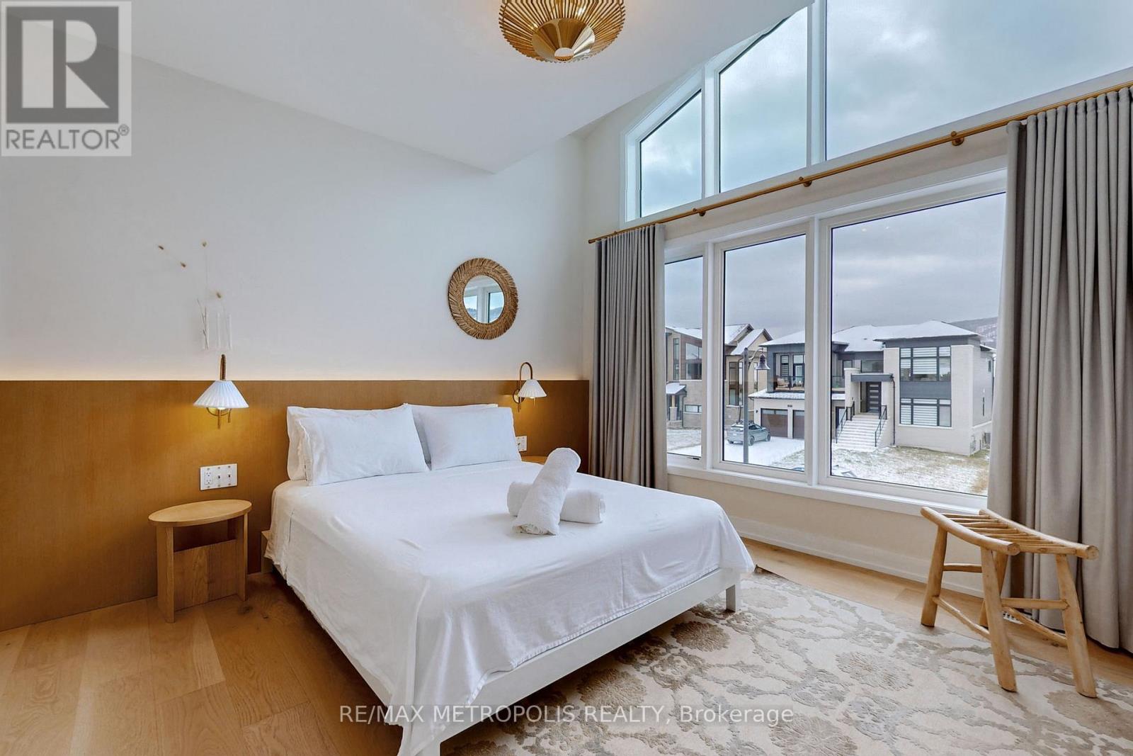 104 Stoneleigh Drive, Blue Mountains, Ontario  L9Y 0V1 - Photo 33 - X12992856