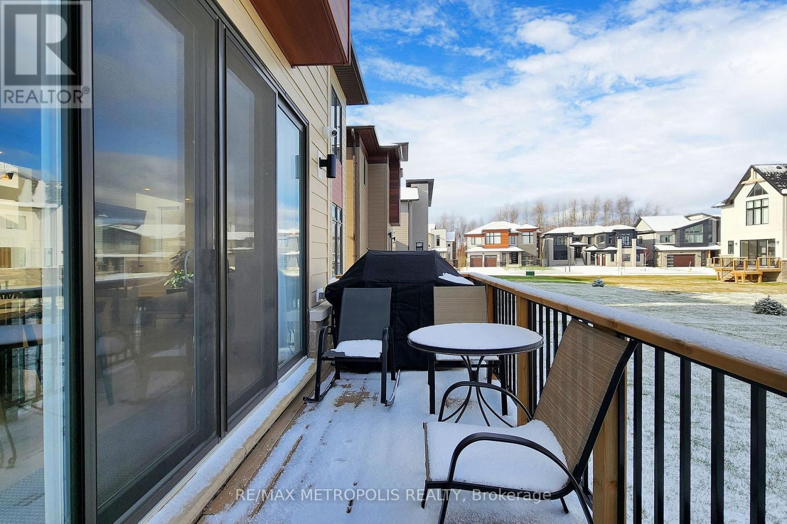 104 Stoneleigh Drive, Blue Mountains, Ontario  L9Y 0V1 - Photo 37 - X12992856