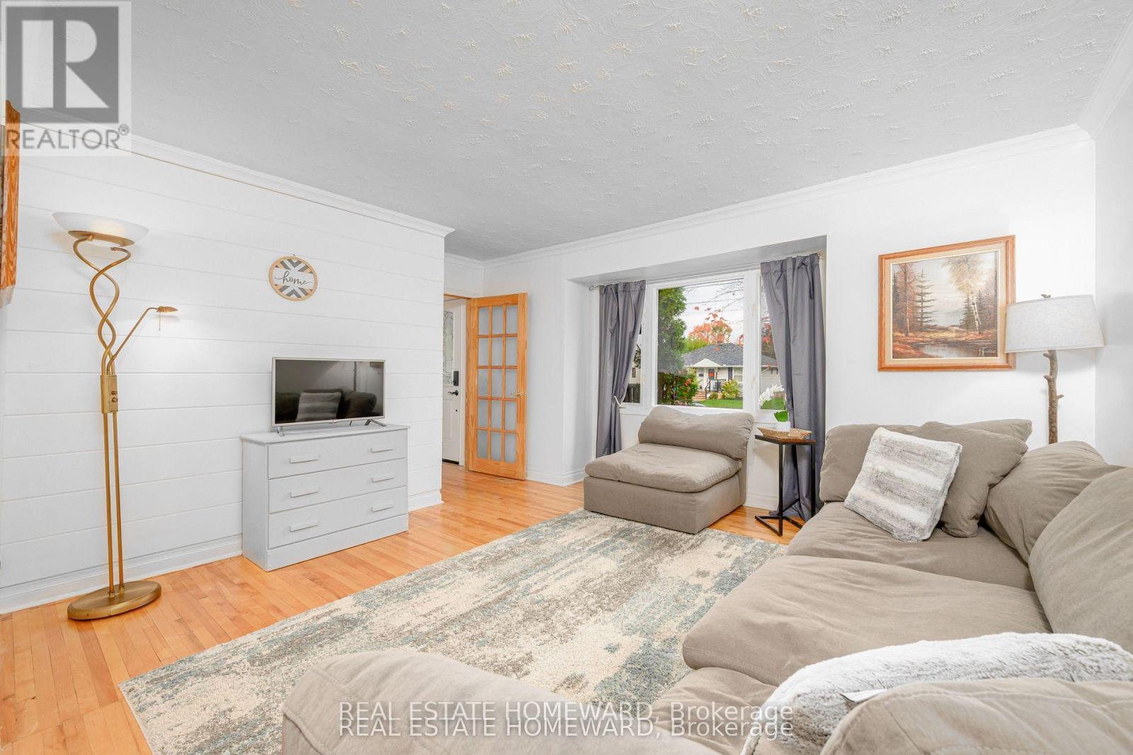 521 O'connell Road, Peterborough, Ontario  K9J 4E2 - Photo 5 - X12992894