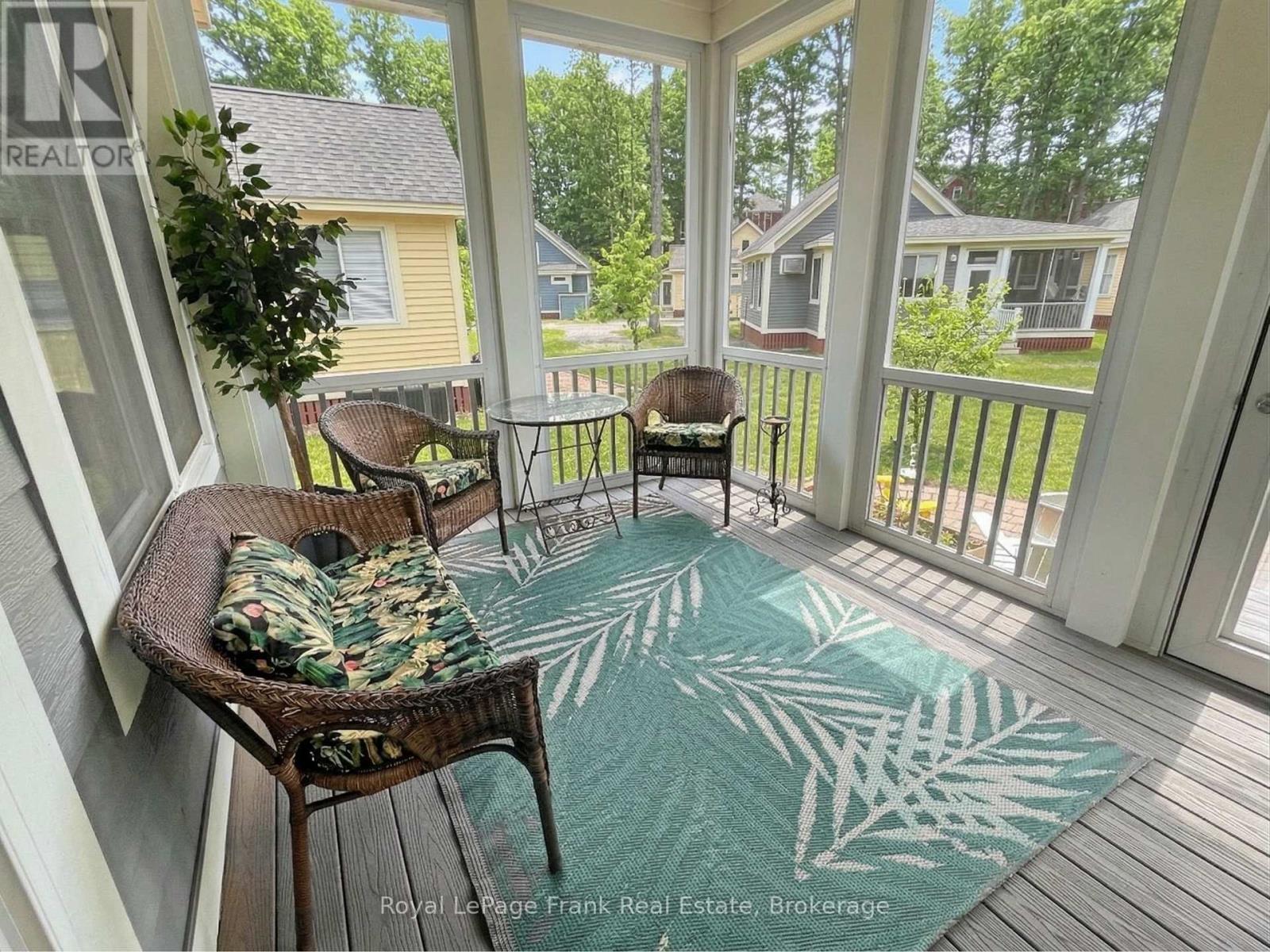 222 - 17 Hollow Lane, Prince Edward County, Ontario  K0K 1P0 - Photo 5 - X12899518