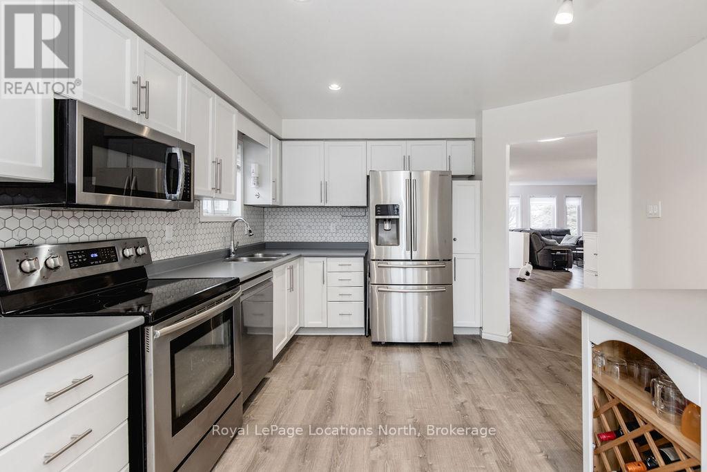 92 Glen Eton Road, Wasaga Beach, Ontario  L9Z 1E8 - Photo 11 - S12992956