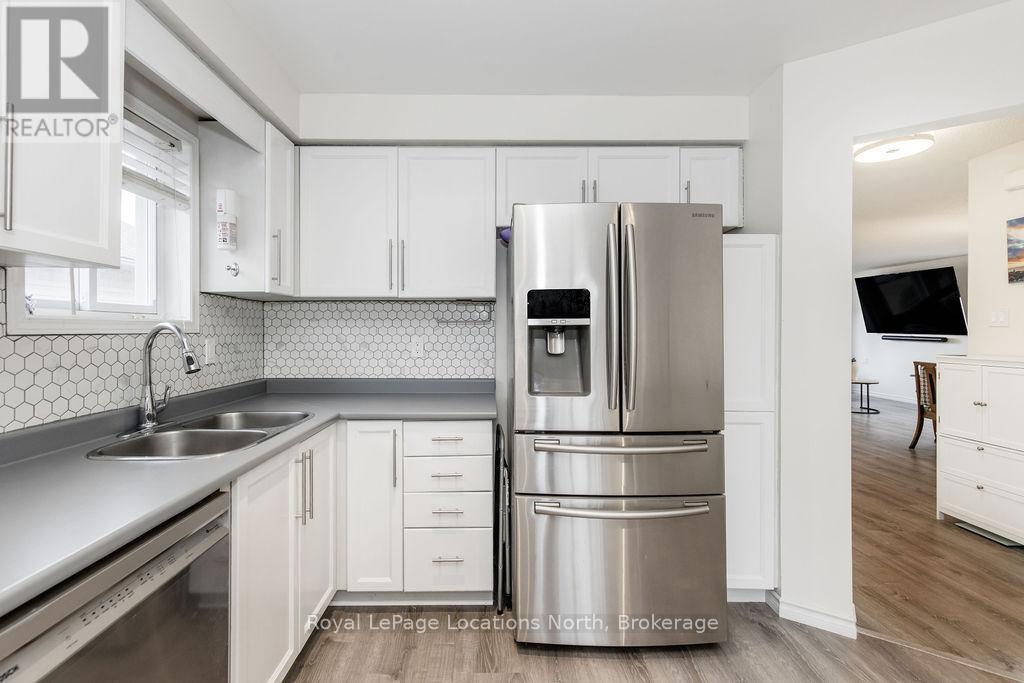 92 Glen Eton Road, Wasaga Beach, Ontario  L9Z 1E8 - Photo 13 - S12992956