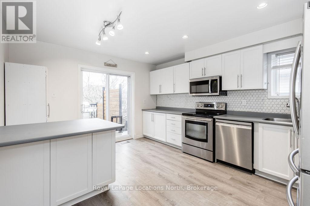 92 Glen Eton Road, Wasaga Beach, Ontario  L9Z 1E8 - Photo 9 - S12992956