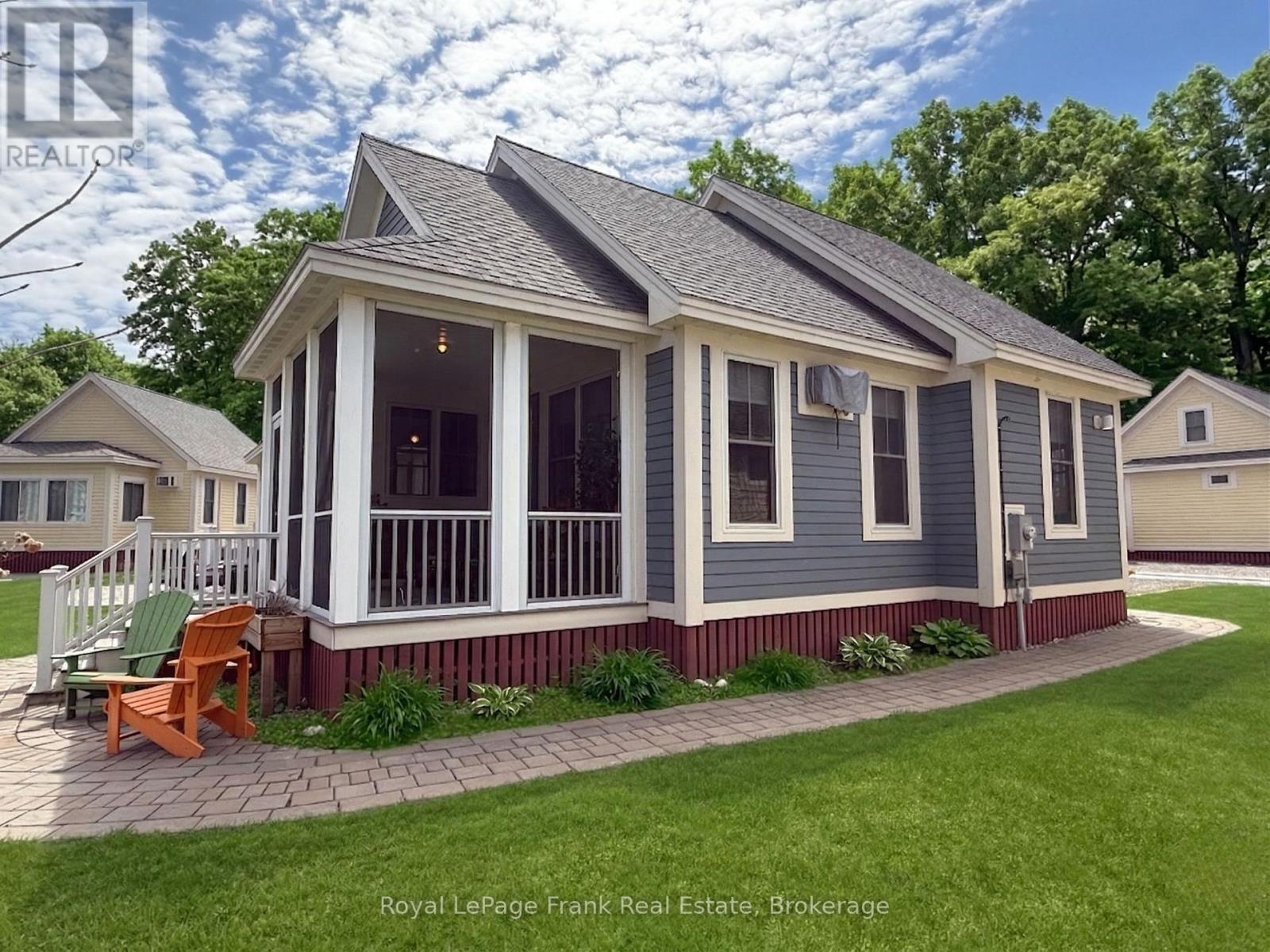 222 - 17 Hollow Lane, Prince Edward County, Ontario  K0K 1P0 - Photo 4 - X12899518