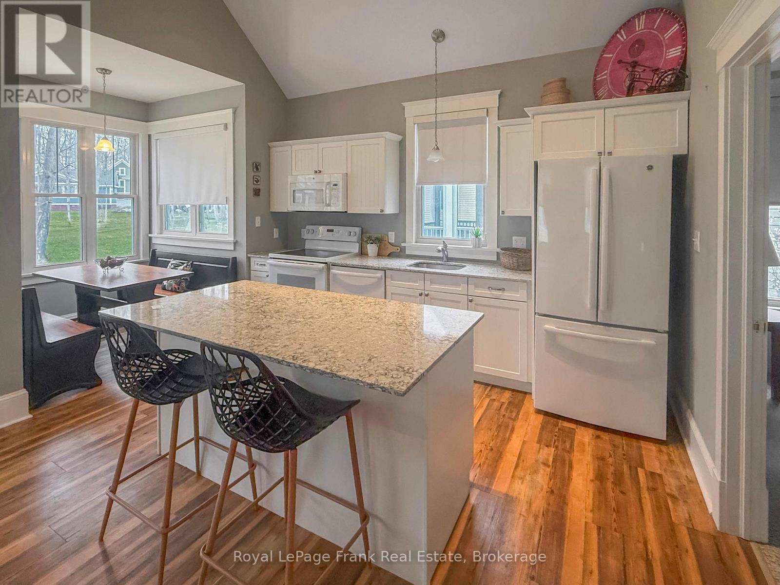 222 - 17 Hollow Lane, Prince Edward County, Ontario  K0K 1P0 - Photo 8 - X12899518