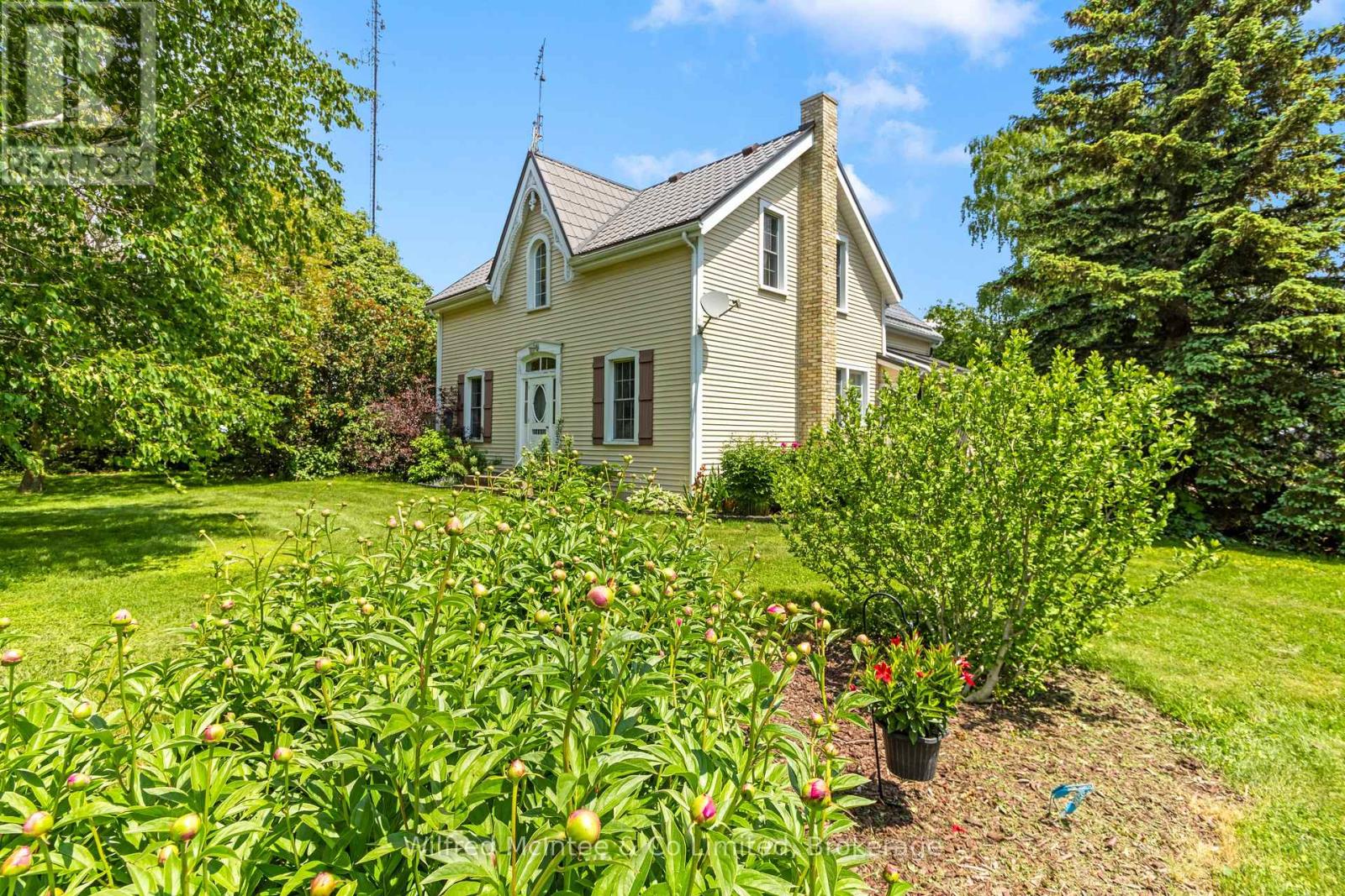 Third picture of 952 BRUCE ROAD 23