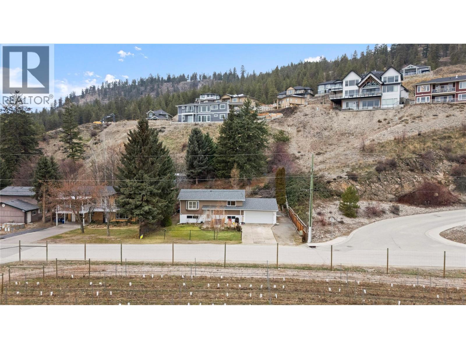 5882 Victoria Street, Peachland, British Columbia  V0X 1X4 - Photo 6 - 10383241