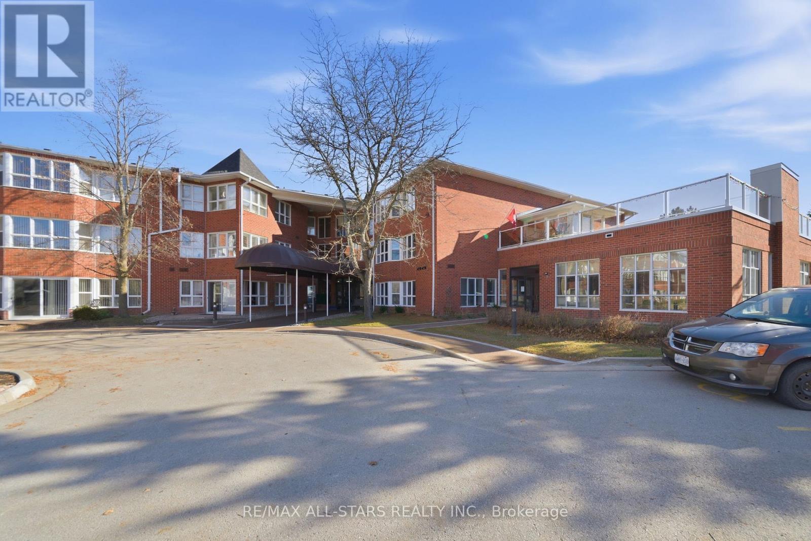 312 - 4 Heritage Way, Kawartha Lakes, Ontario  K9V 5Z2 - Photo 2 - X12993098