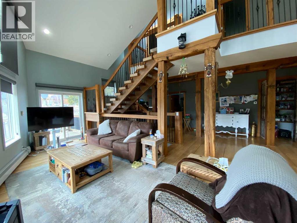 5302 19 Avenue, Coleman, Alberta  T0K 0E0 - Photo 10 - A2300949