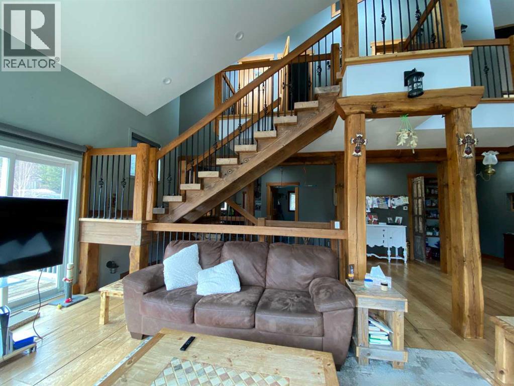 5302 19 Avenue, Coleman, Alberta  T0K 0E0 - Photo 11 - A2300949