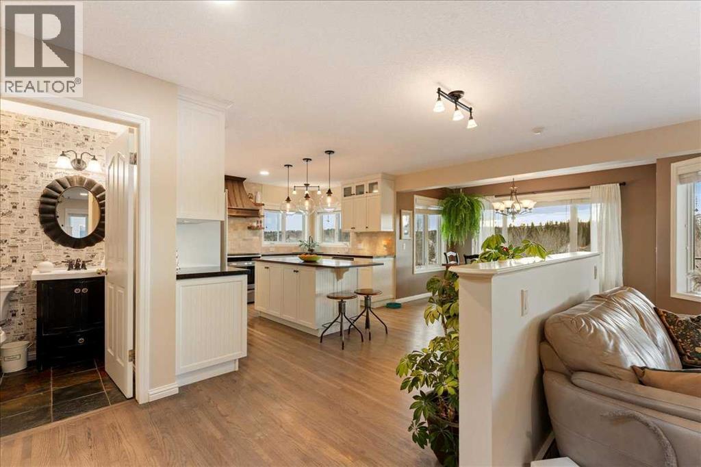 128 West Terrace Crescent, Cochrane, Alberta  T4C 1R3 - Photo 4 - A2284095