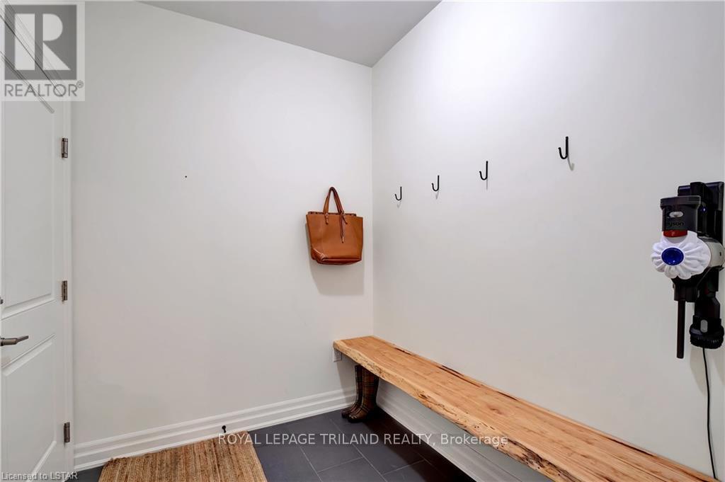 102 - 9861 Glendon Drive, Middlesex Centre, Ontario  N0L 1R0 - Photo 22 - X12993014