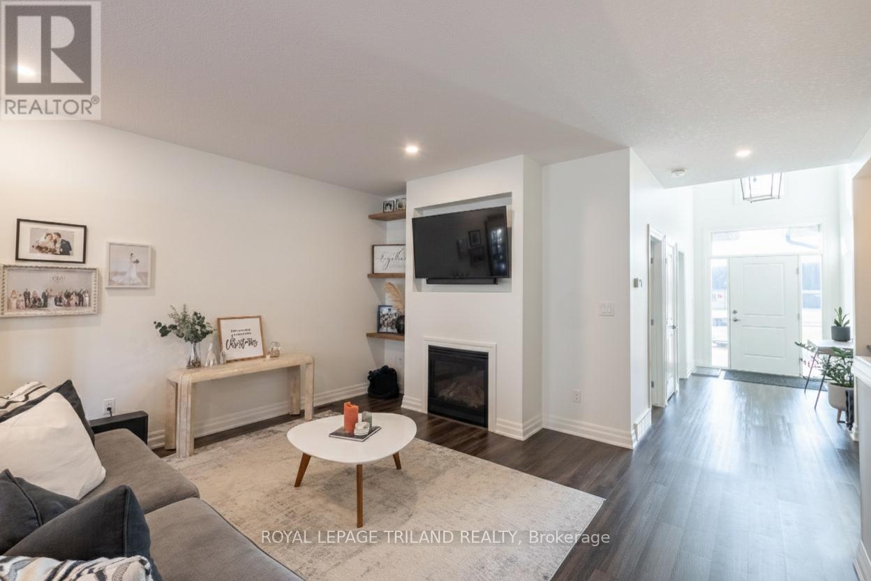 102 - 9861 Glendon Drive, Middlesex Centre, Ontario  N0L 1R0 - Photo 4 - X12993014