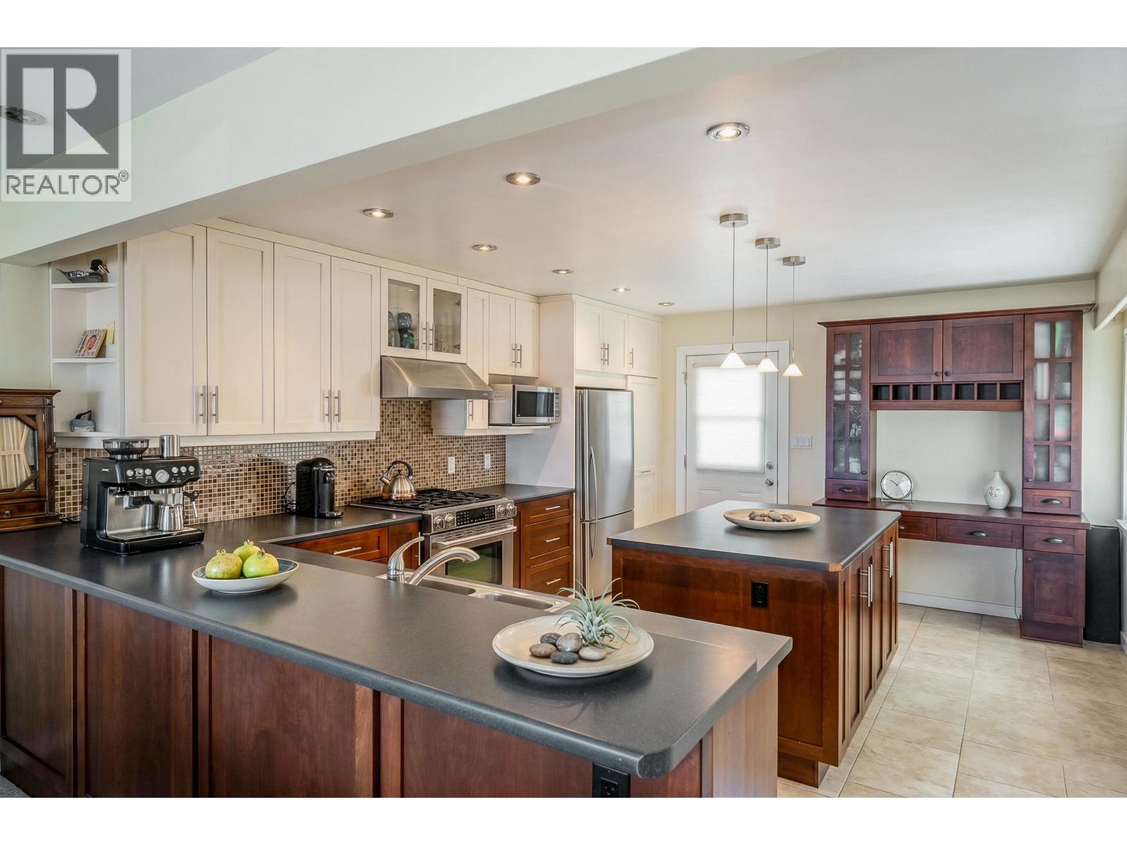 2244 W 32nd Avenue, Vancouver, British Columbia  V6L 2B2 - Photo 4 - R3108933