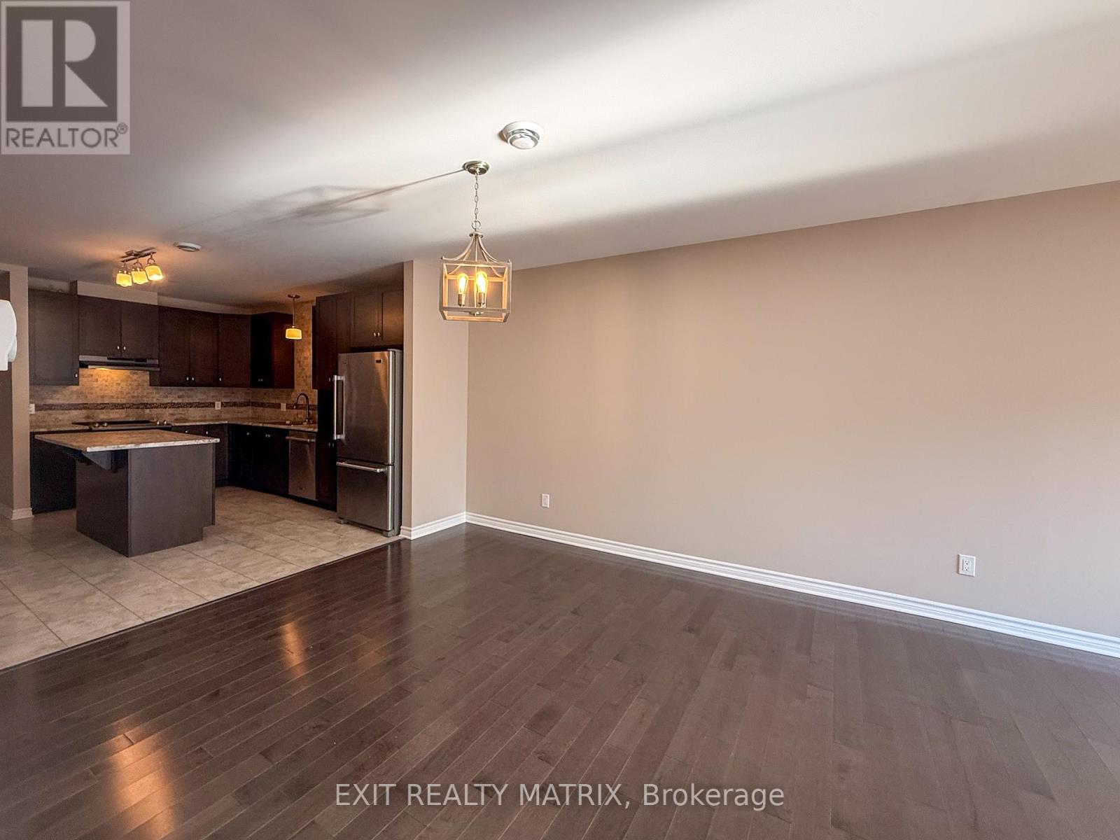 305 - 300 Solstice Crescent, Russell, Ontario  K0A 1W0 - Photo 10 - X12992924