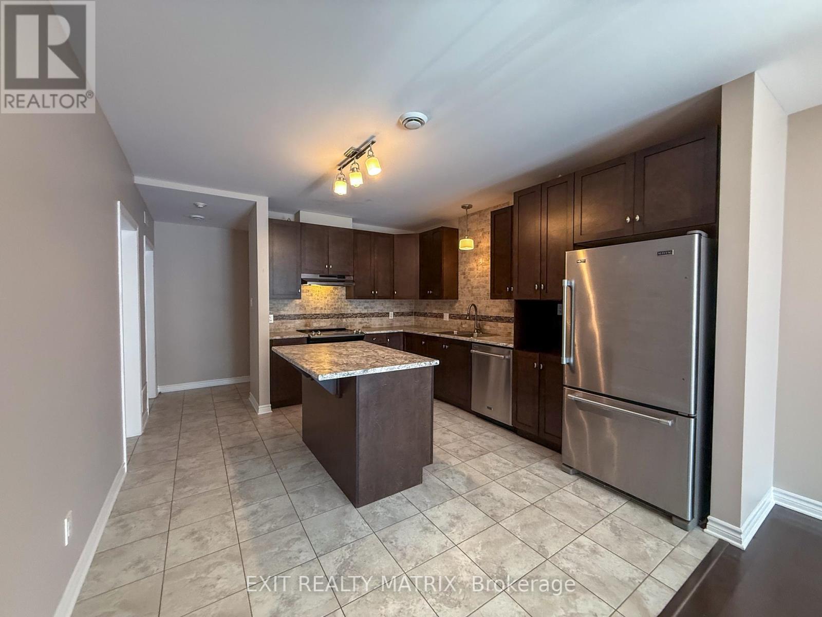305 - 300 Solstice Crescent, Russell, Ontario  K0A 1W0 - Photo 6 - X12992924