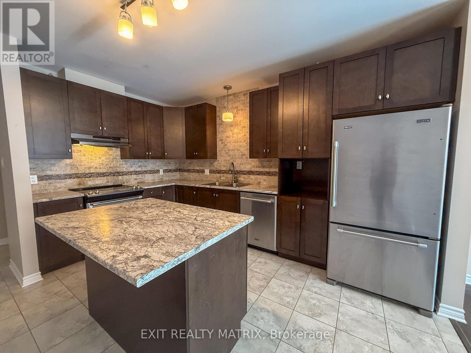 305 - 300 Solstice Crescent, Russell, Ontario  K0A 1W0 - Photo 7 - X12992924