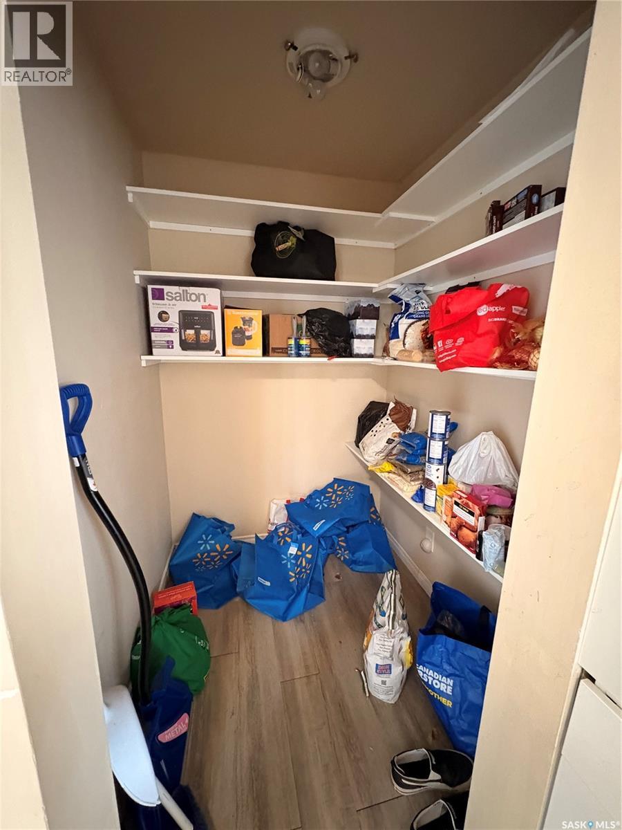 118 2nd Street E, Lafleche, Saskatchewan  S0H 2K0 - Photo 7 - SK032808