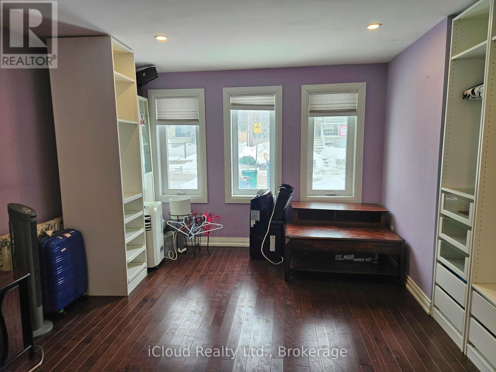 104 Mcroberts Avenue, Toronto, Ontario  M6E 4P5 - Photo 10 - W12719338