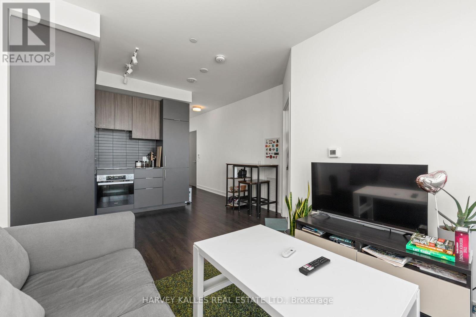 716 - 50 O'neill Road, Toronto, Ontario  M3C 0R1 - Photo 8 - C12992920