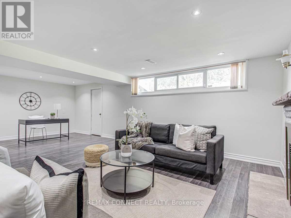 107 Sweeney Drive, Toronto, Ontario  M4A 1T8 - Photo 13 - C12992928