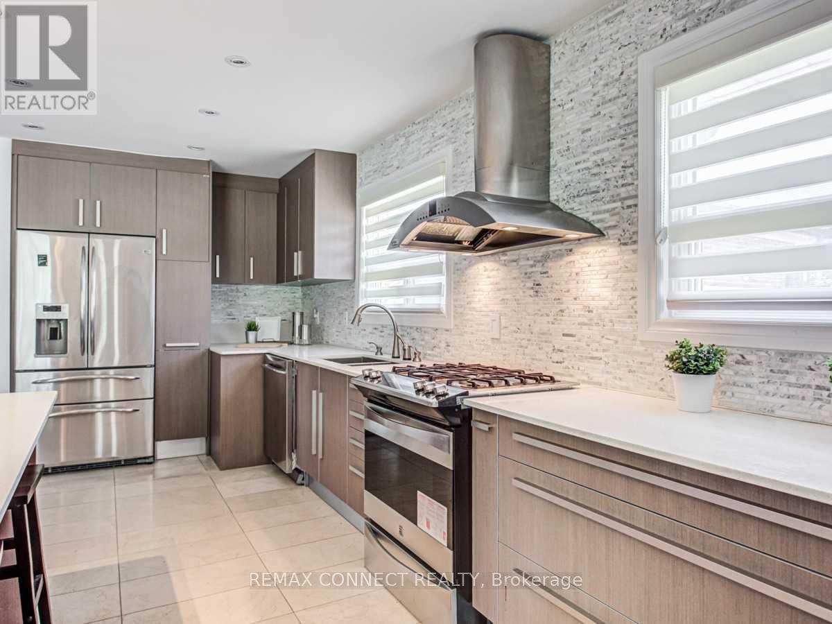 107 Sweeney Drive, Toronto, Ontario  M4A 1T8 - Photo 6 - C12992928