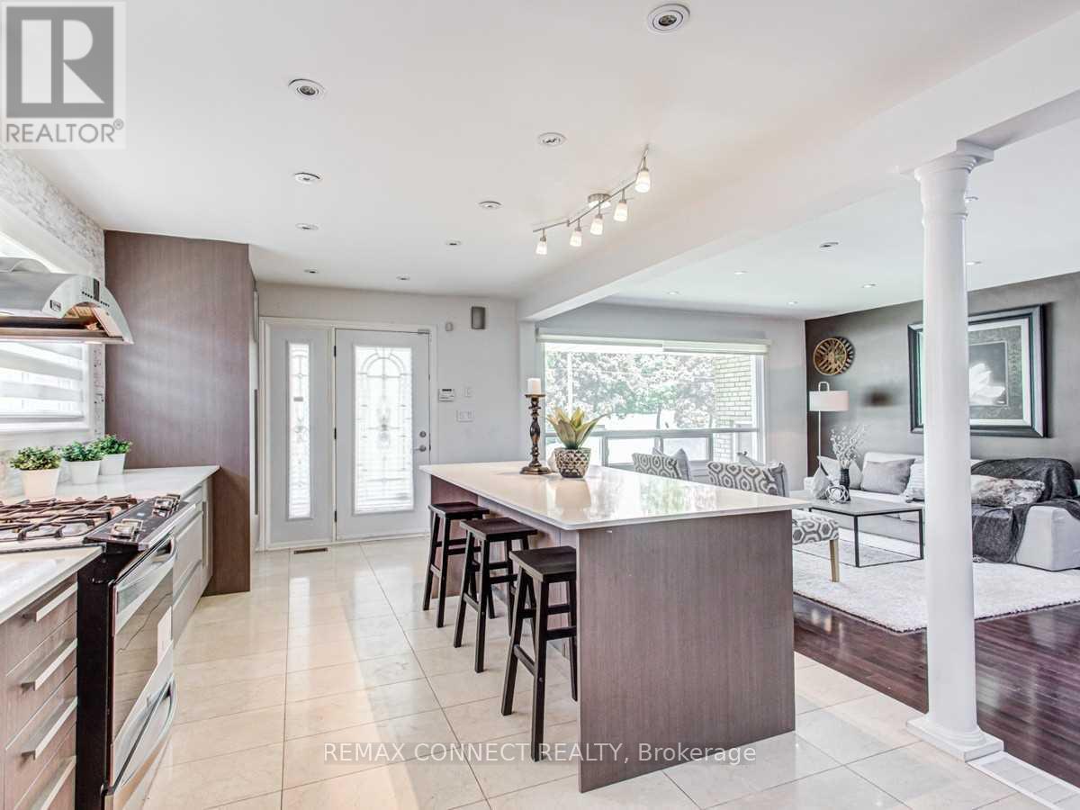 107 Sweeney Drive, Toronto, Ontario  M4A 1T8 - Photo 7 - C12992928