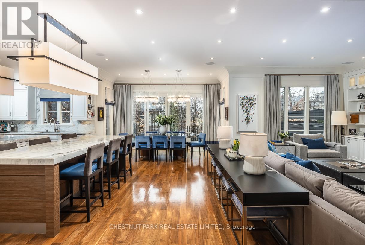 9 Dewbourne Avenue, Toronto, Ontario M5P 1Z1 - Photo 10 - C12992952