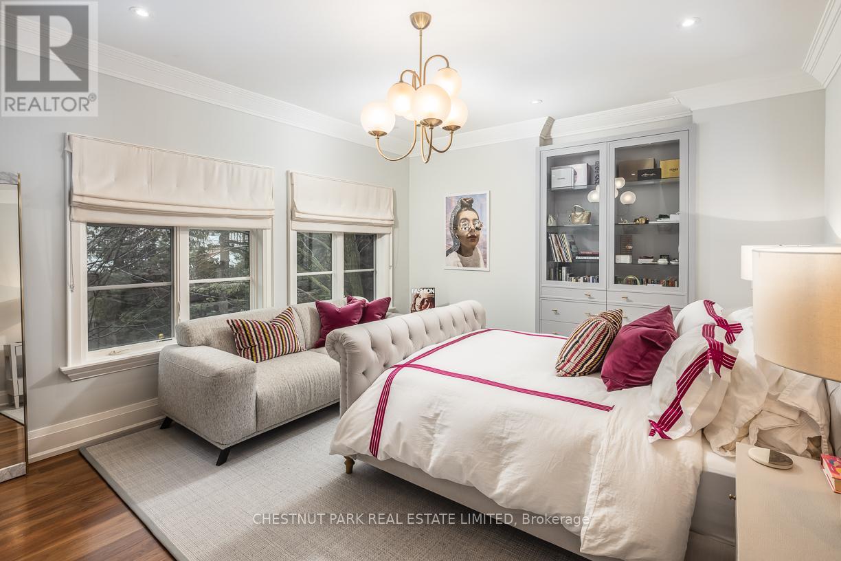 9 Dewbourne Avenue, Toronto, Ontario M5P 1Z1 - Photo 32 - C12992952