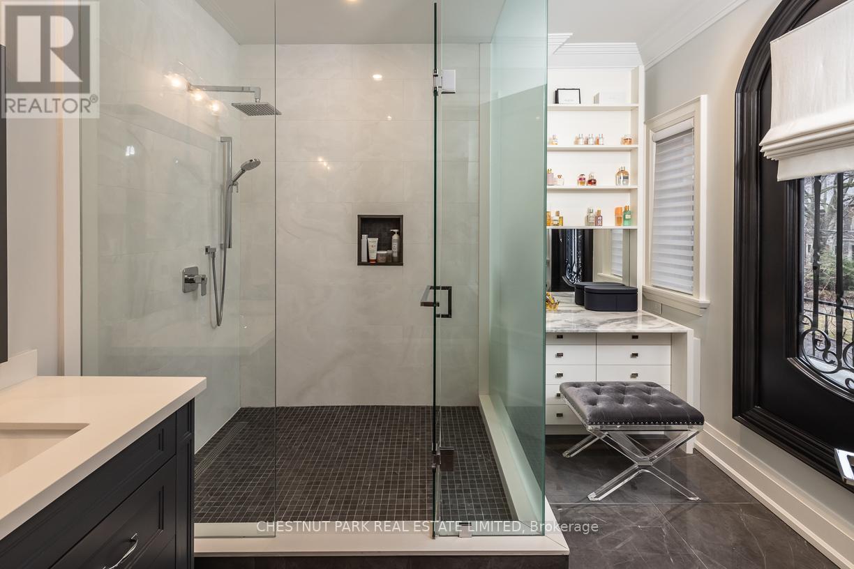 9 Dewbourne Avenue, Toronto, Ontario M5P 1Z1 - Photo 33 - C12992952