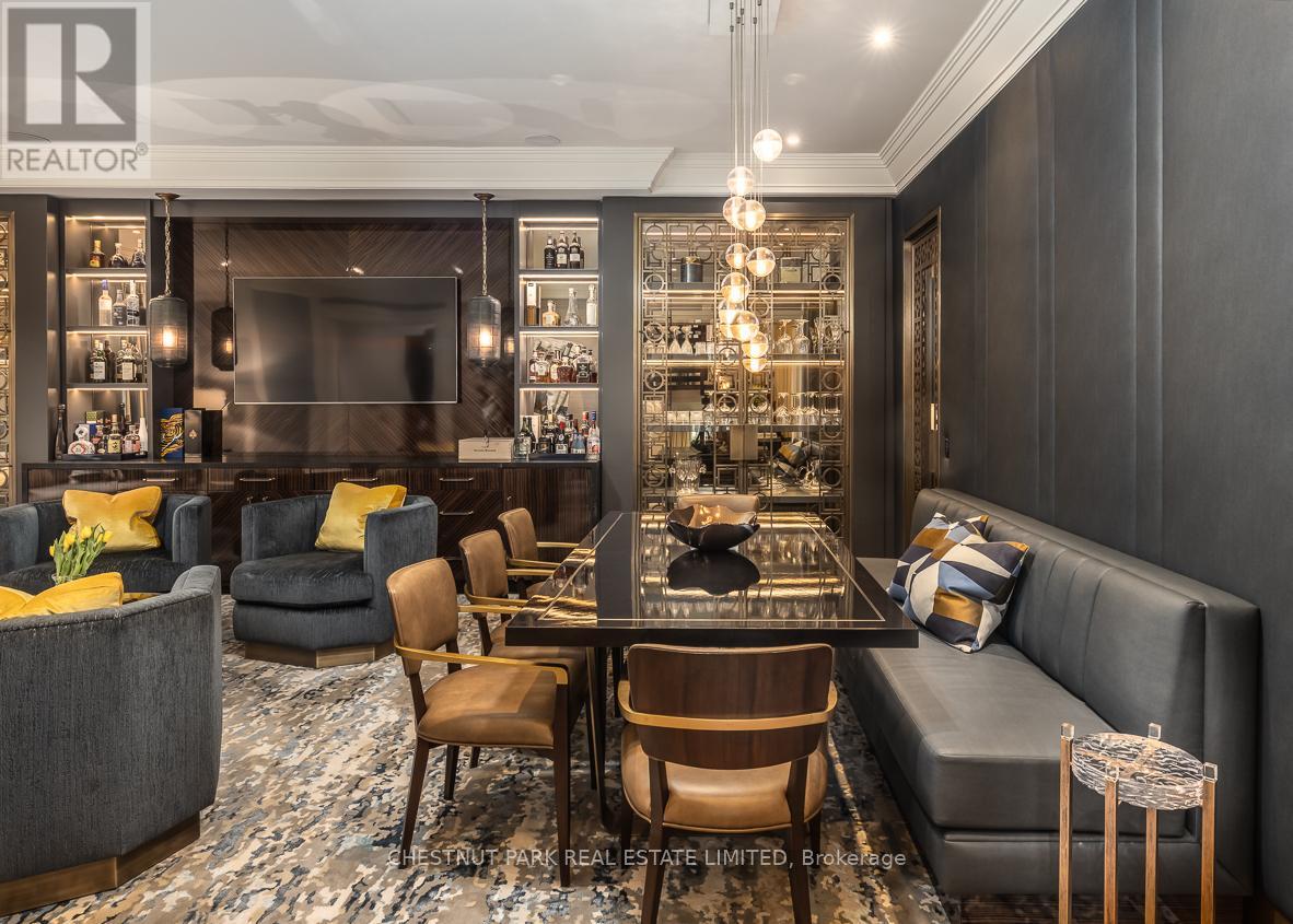 9 Dewbourne Avenue, Toronto, Ontario M5P 1Z1 - Photo 7 - C12992952