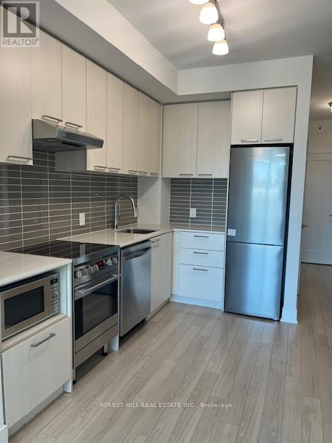 401 - 310 Tweedsmuir Avenue, Toronto, Ontario  M5P 2Y2 - Photo 15 - C12993016