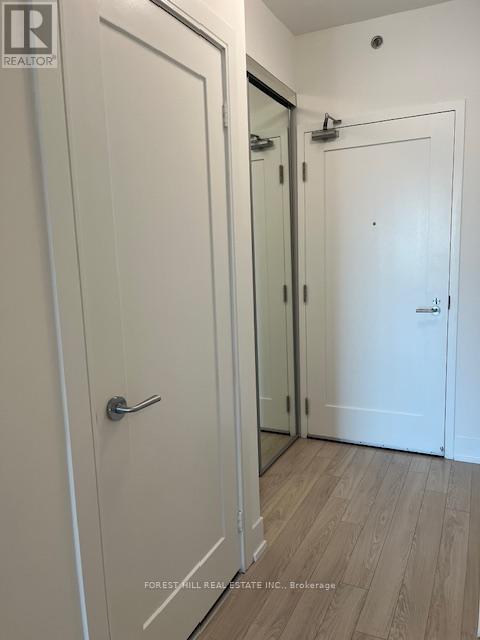 401 - 310 Tweedsmuir Avenue, Toronto, Ontario  M5P 2Y2 - Photo 4 - C12993016