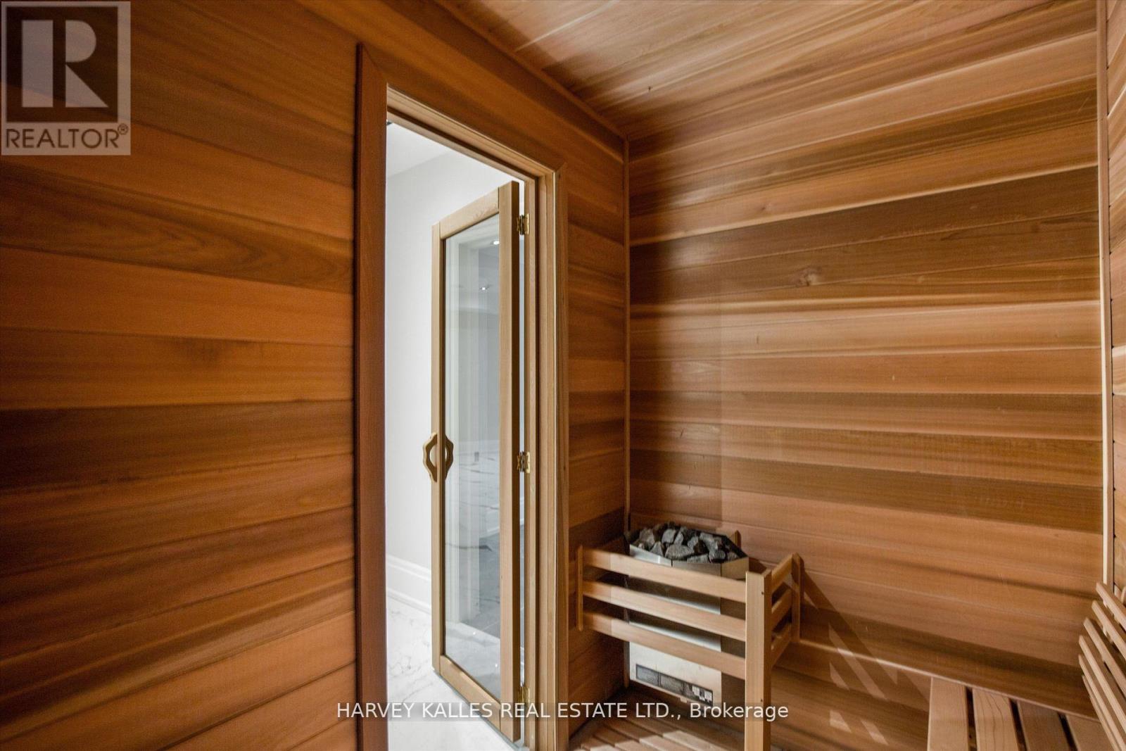 1 Silvergrove Road, Toronto, Ontario  M2L 2N5 - Photo 36 - C12993048