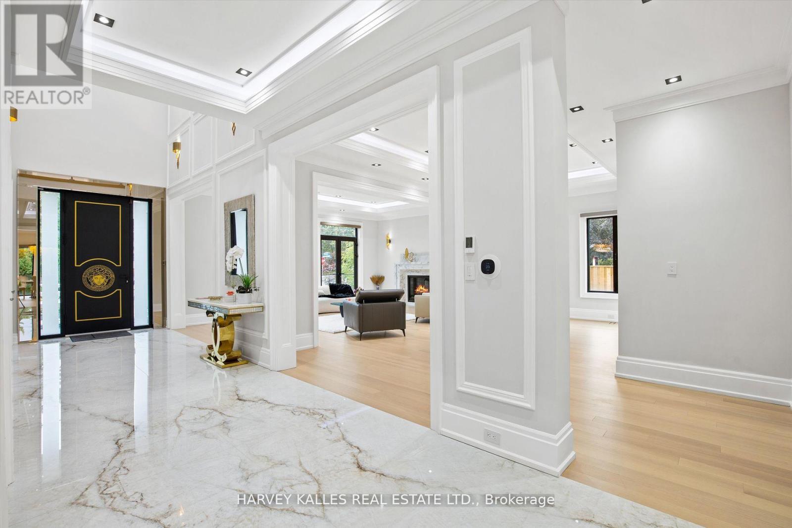 1 Silvergrove Road, Toronto, Ontario  M2L 2N5 - Photo 5 - C12993048