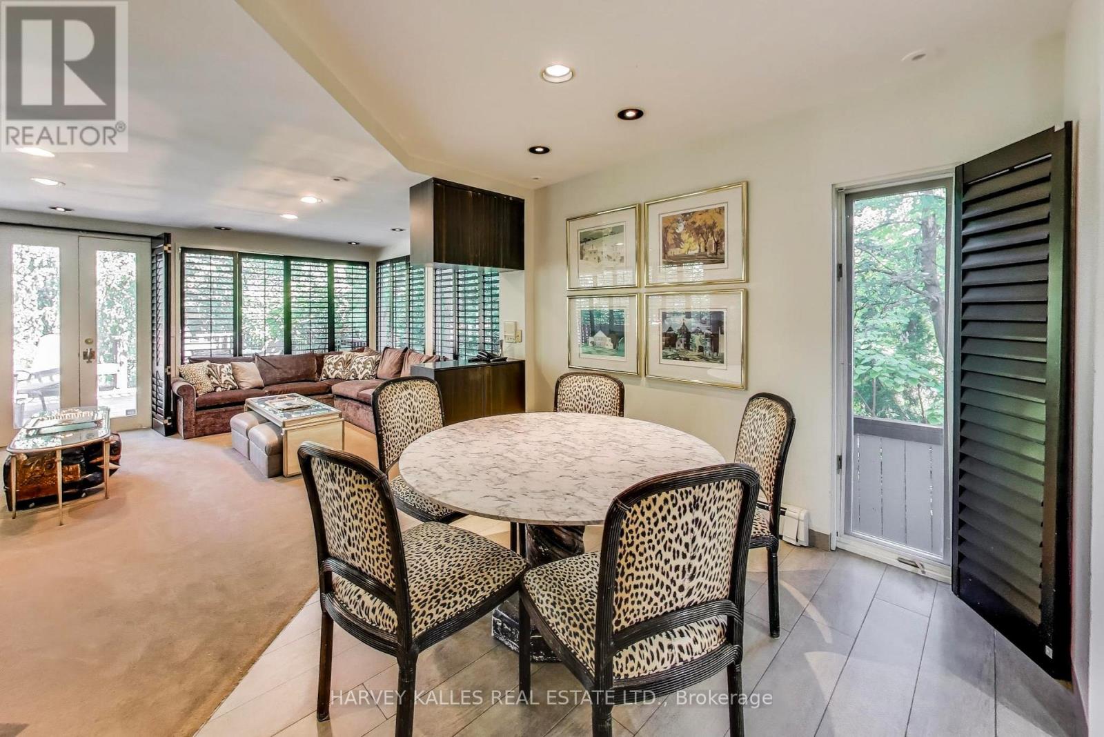 103 Vesta Drive, Toronto, Ontario M5P 2Z8 - Photo 18 - C12993056