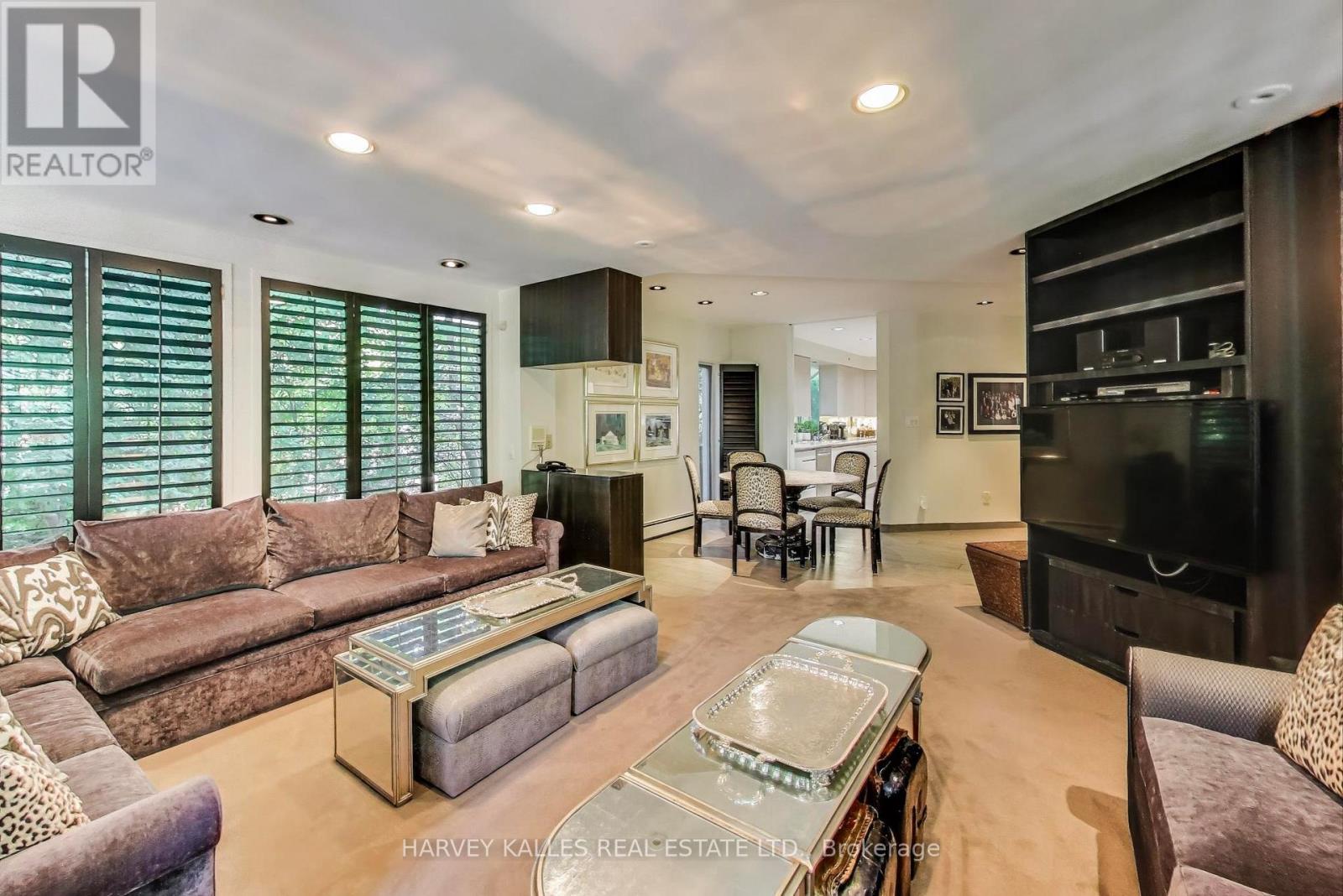 103 Vesta Drive, Toronto, Ontario M5P 2Z8 - Photo 21 - C12993056