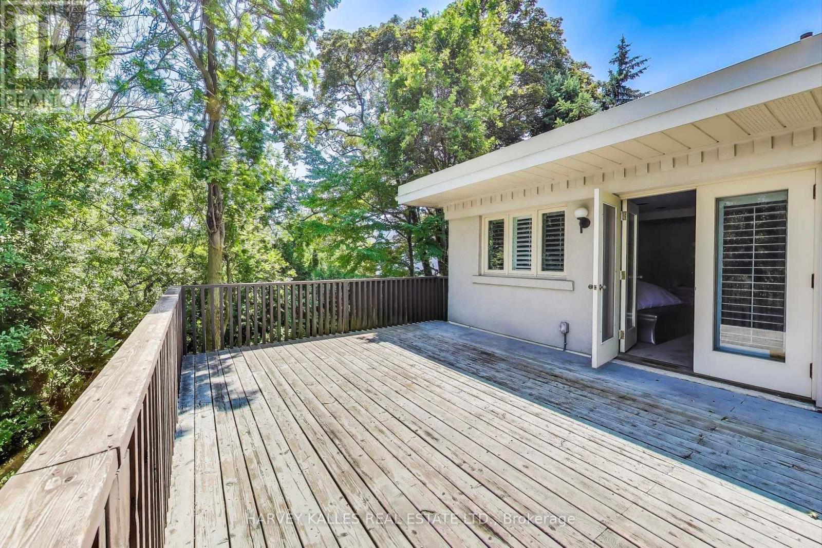 103 Vesta Drive, Toronto, Ontario M5P 2Z8 - Photo 30 - C12993056