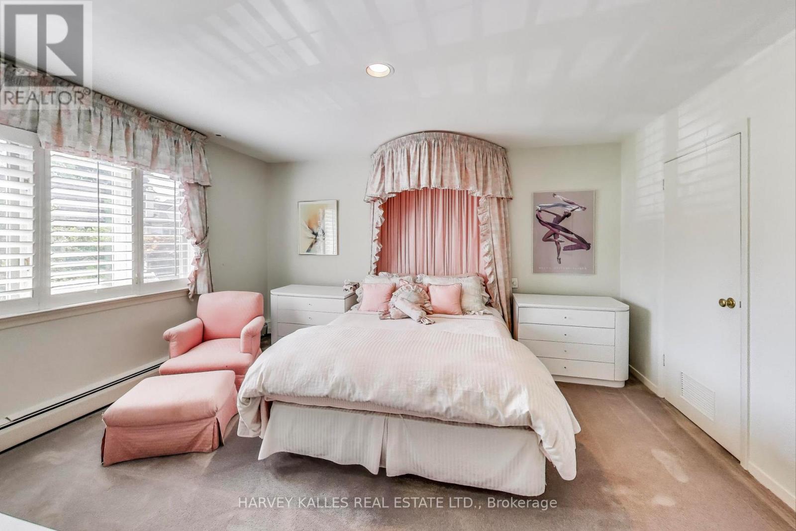 103 Vesta Drive, Toronto, Ontario M5P 2Z8 - Photo 32 - C12993056