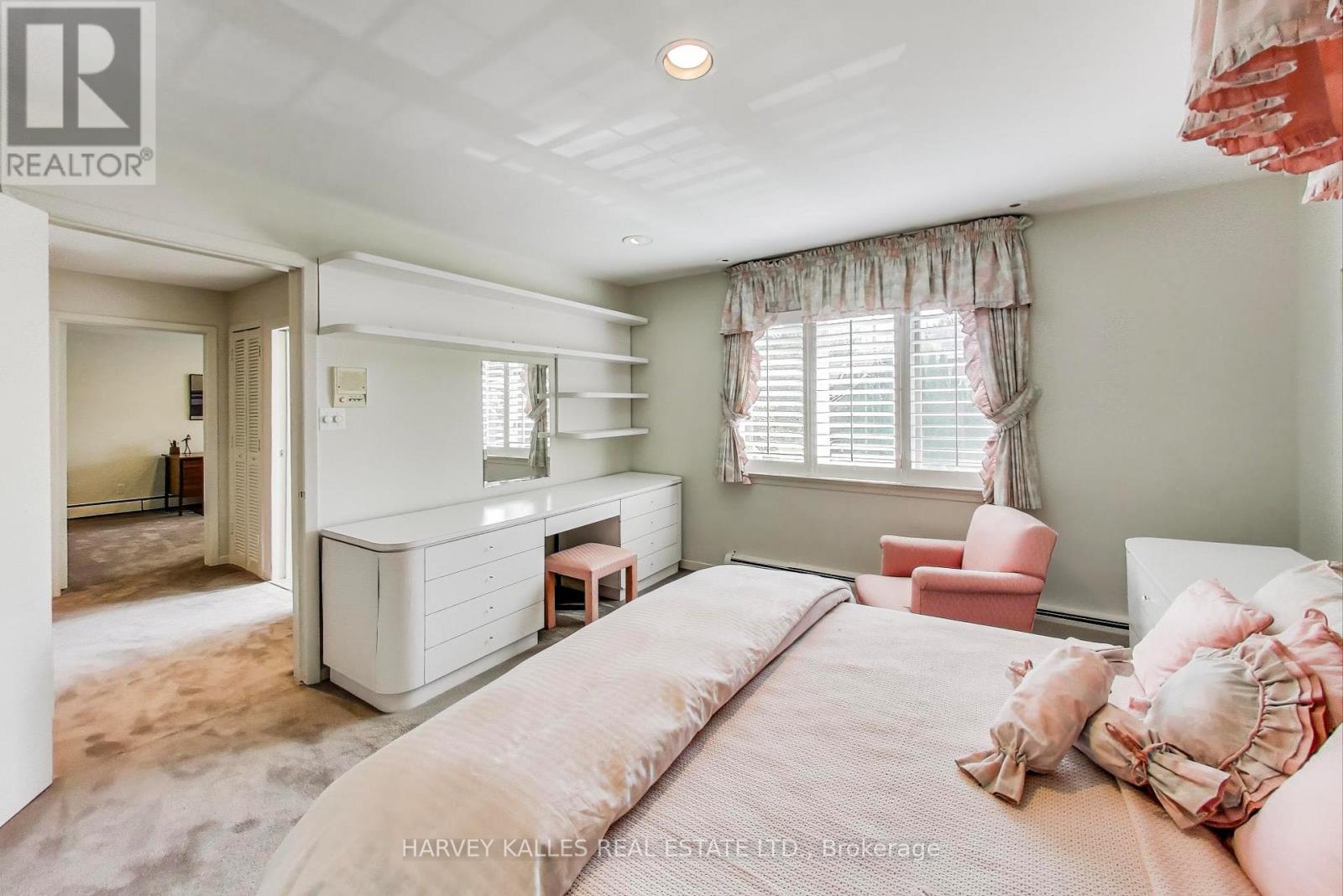 103 Vesta Drive, Toronto, Ontario M5P 2Z8 - Photo 33 - C12993056