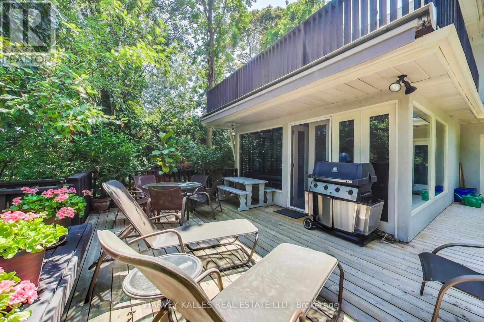 103 Vesta Drive, Toronto, Ontario M5P 2Z8 - Photo 37 - C12993056