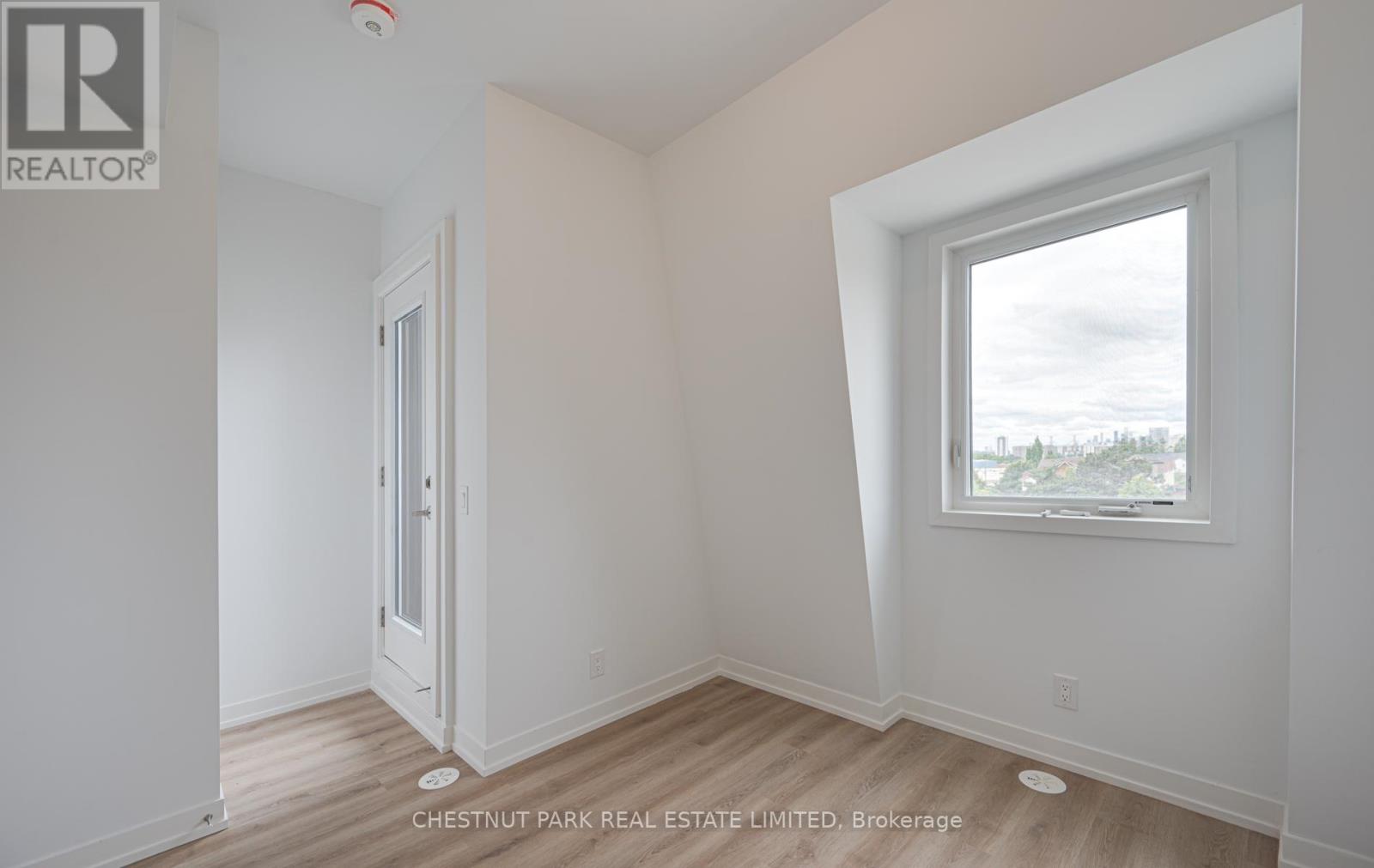 15 Case Ootes Drive, Toronto, Ontario  M4A 1C5 - Photo 14 - C12993140