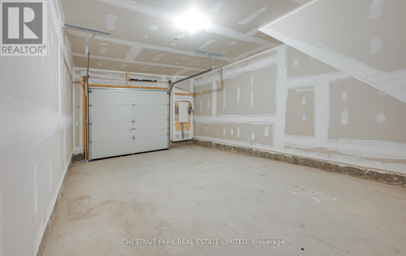 15 Case Ootes Drive, Toronto, Ontario  M4A 1C5 - Photo 16 - C12993140