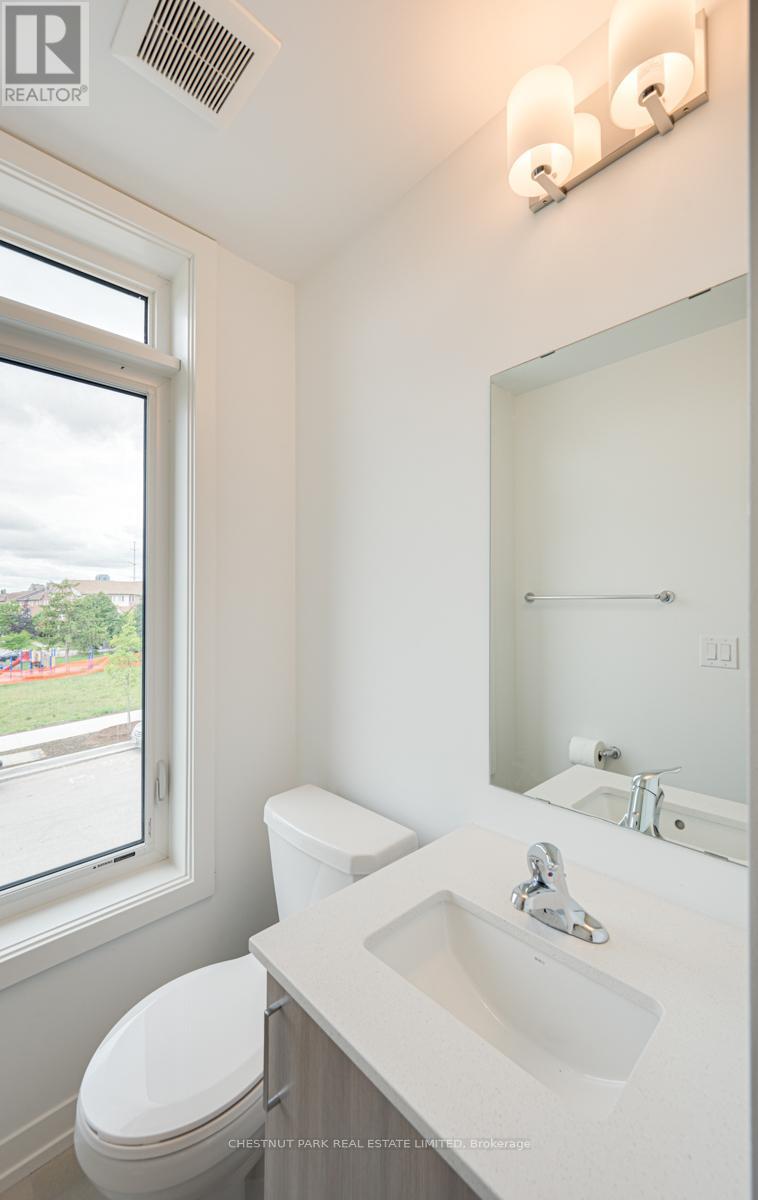 15 Case Ootes Drive, Toronto, Ontario  M4A 1C5 - Photo 9 - C12993140