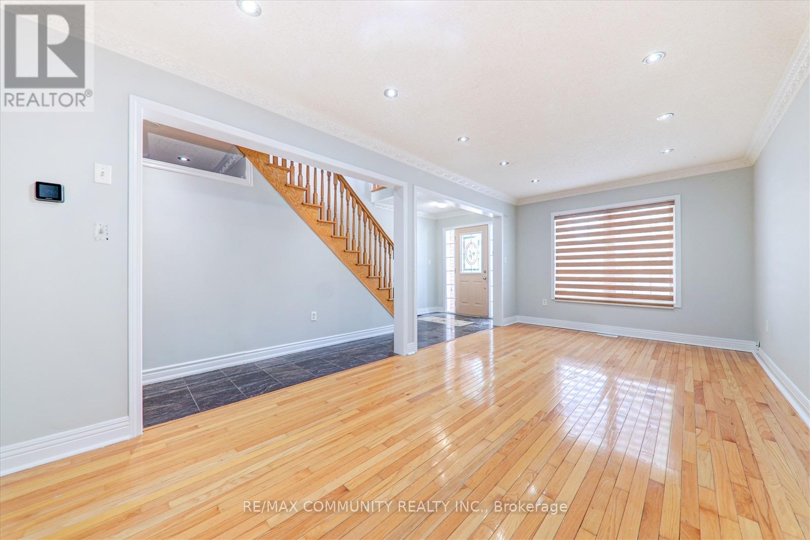 101 Meandering Trail, Toronto, Ontario  M1B 6E4 - Photo 3 - E12992930