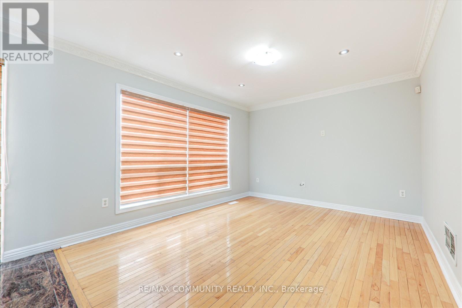 101 Meandering Trail, Toronto, Ontario  M1B 6E4 - Photo 8 - E12992930